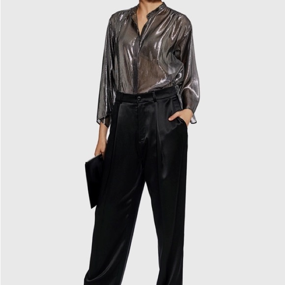 NWT - NILI LOTAN Sz Medium- Marlaina Silver Metallic Sheer Button Up Blouse - Picture 4 of 12